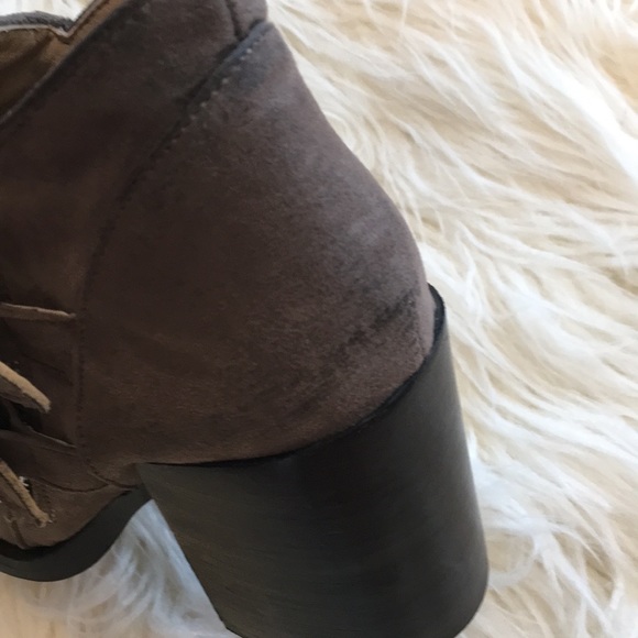 Faux suede booties SOLD - Picture 7 of 7